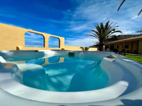 Jacuzzi Oasis: Space & Comfort